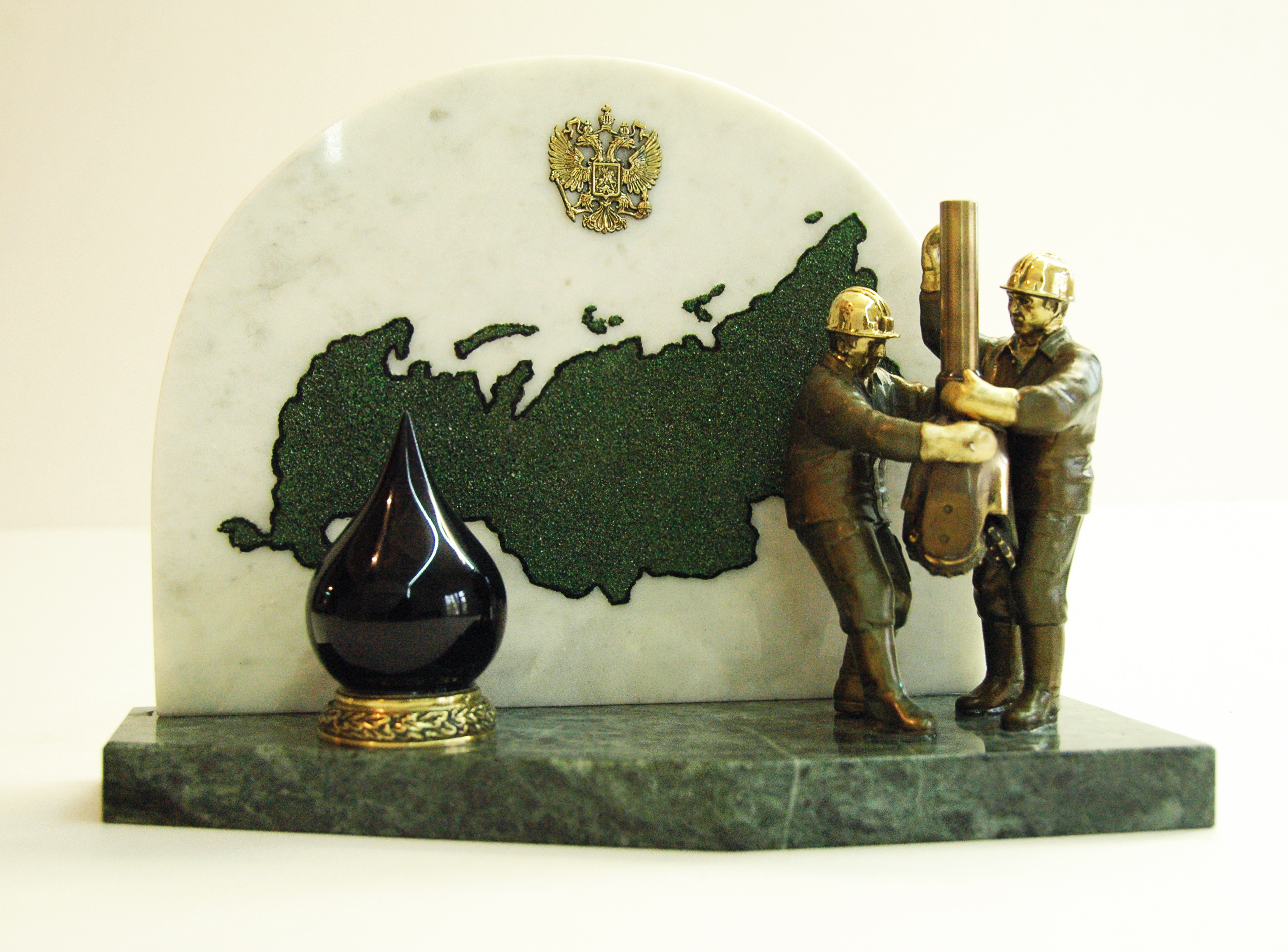 Сувенир "Российская добыча нефти"