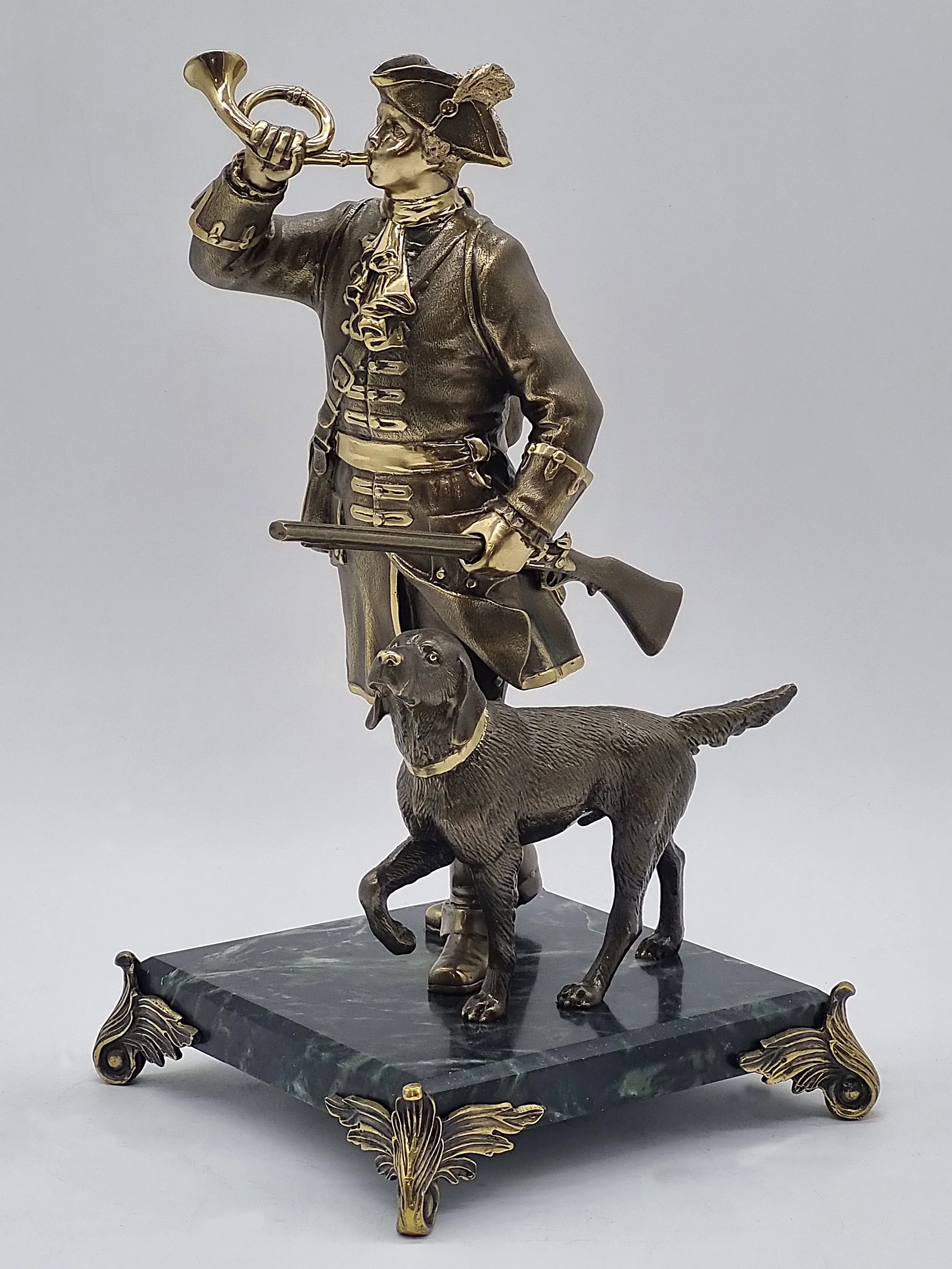 Статуэтка "Охотник"